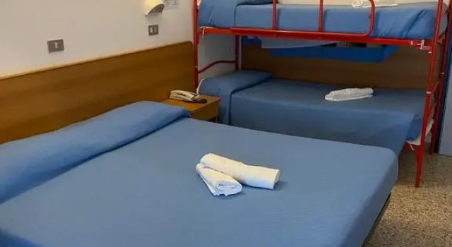 Семейный номер Standard Hotel Singapore