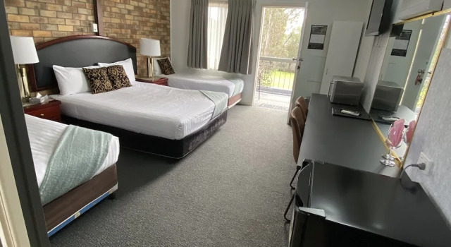 Двухместный семейный номер Standard Centrepoint Midcity Motor Inn