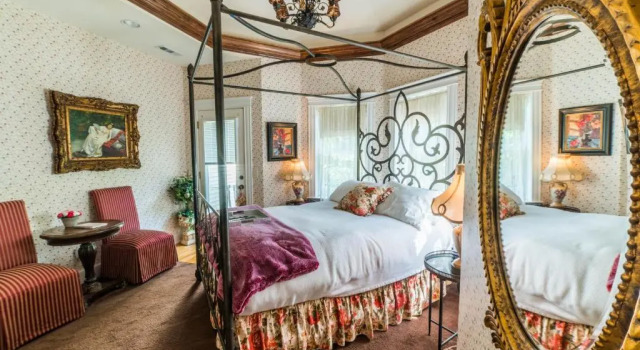Двухместный номер Deluxe с видом на бассейн The Victoria Bed & Breakfast