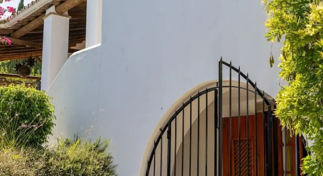 Коттедж Almancil Sea and Countryside Secluded Villa