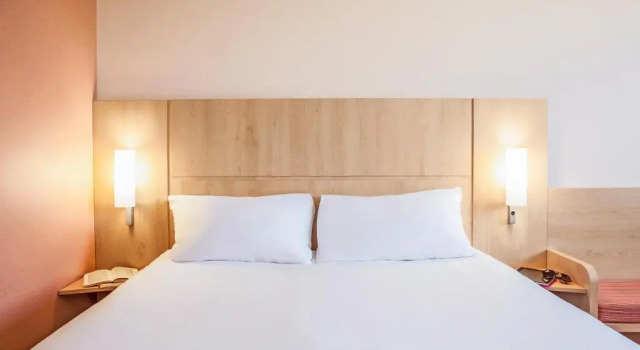 Двухместный семейный номер Standard Ibis Barcelona Mollet