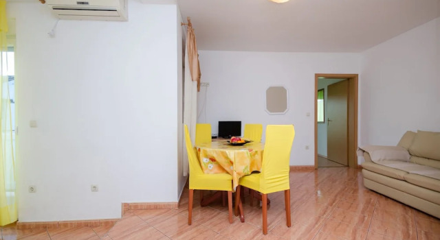 Apartments Snjezana, Prenota Appartamento Hotel a Isole Quarnerine con parcheggio, Parcheggio