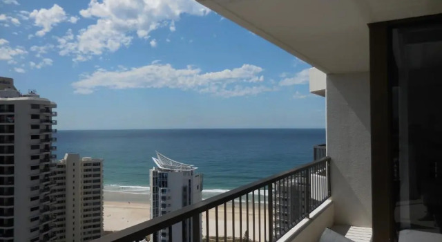 Апартаменты с 2 комнатами с видом на океан Surfers Century Oceanside Apartments