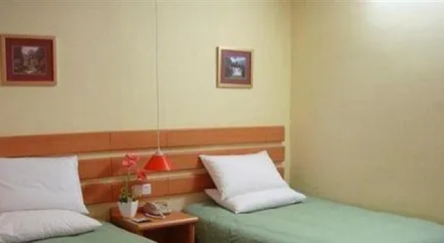 Home Inn Shenyang Railway Station, Book Hotel Heping Shenyang