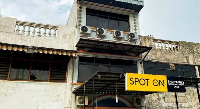 SPOT ON 2051 Sho Family Homestay & Resto, Boek Hotel Padang 