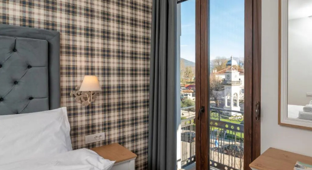Двухместный номер Superior с балконом и с видом на город Brettania Hotel