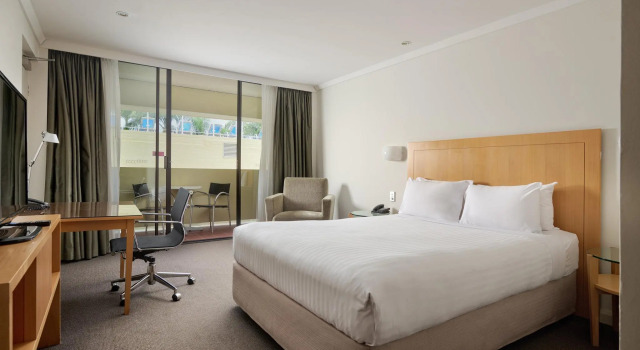 Двухместный номер Standard с балконом Crowne Plaza Perth by IHG