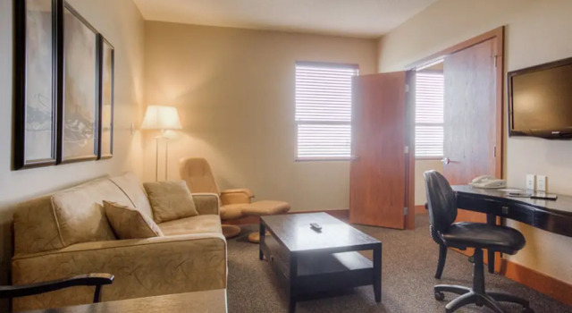 Семейный люкс c 1 комнатой Podollan Inn & Spa - Grande Prairie