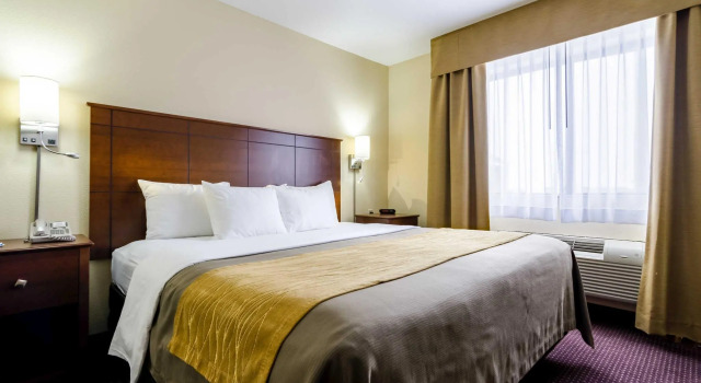 Люкс Quality Inn & Suites Colby