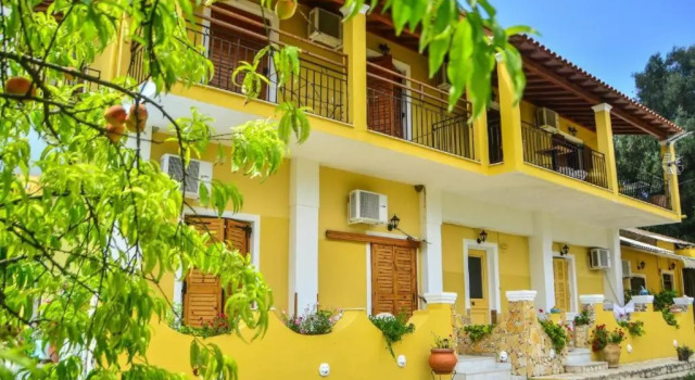 Студия Kapases Apartments