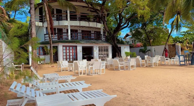 Silver Sands Beach Hotel, Забронировать Отель Отели Малинди 3 звезды, рядом с Betty's Boutique, 3*