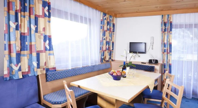 Gästeheim Schmiedhof, Забронировать Отель Отели Тироля 3 звезды, 3*