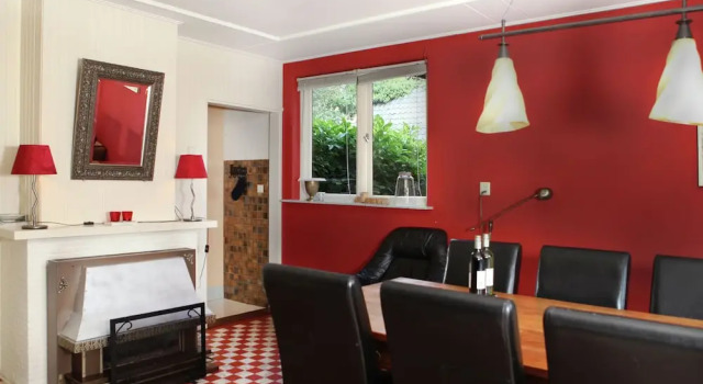 Holiday Home With Roofed Terrace, Barbecue & Garden in Bentelo, Забронировать Отель Отели Бентело с парковкой, Парковка