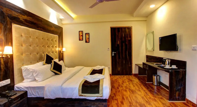 Двухместный номер Grand с балконом Hill County Resort & Spa