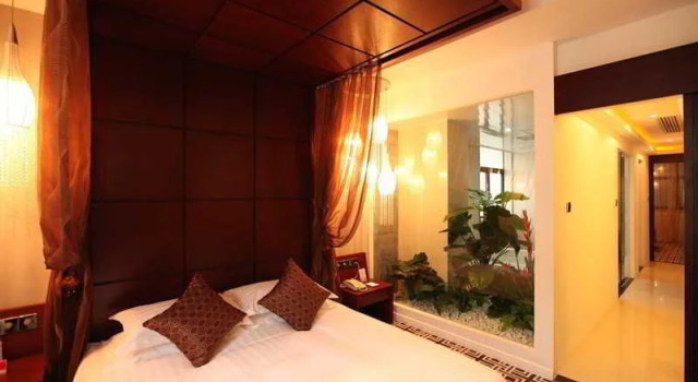Elanguice Bund Hotel