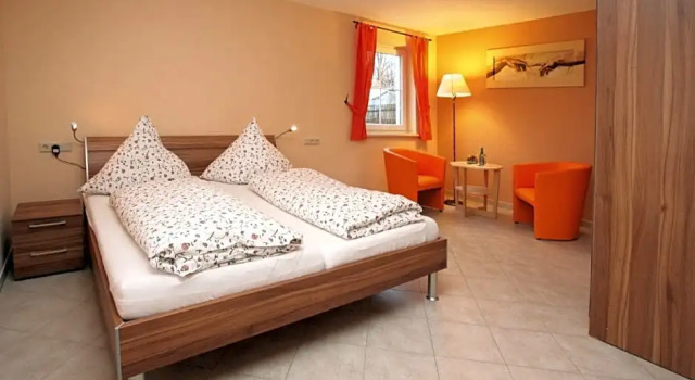 Landhotel zu Heidelberg, Varaa Hotelli Hotellit Ore Mountains aamiaisella, Aamiainen