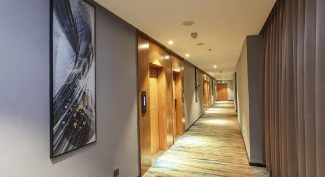 Unitour Hotel (Yulin Cross Street Xiaweiyi)