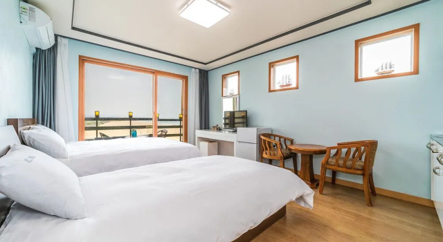 Camera quadrupla Standard con balcone e con vista sull'oceano Elmar Condotel