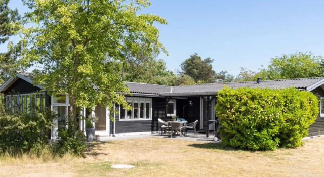 "Marika" - 1.1km from the sea in Sealand