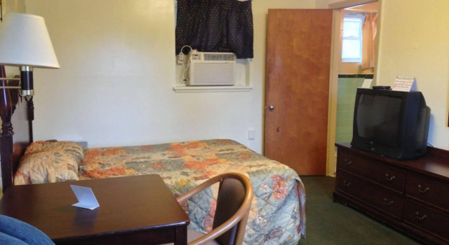 Villa Rosa Motel, Book Motel Hoteller i Painesville med parkering, Parkering