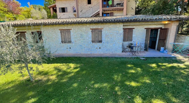 Apt 2 in Spoleto Stunning Grounds Panoramic Views all Around You! Sleeps 4, Varaa Villa Spoleto Umbria