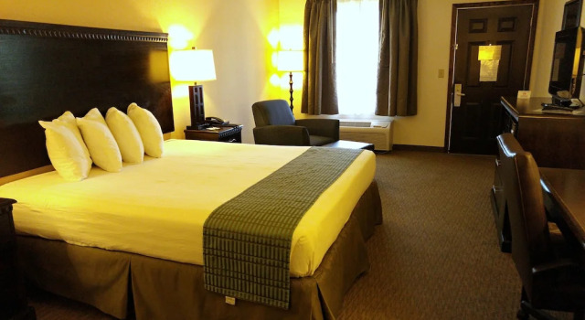 Economy Zimmer Cochran Inn & Suites