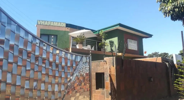 Четырёхместный номер Standard Vhafamadi Bed and Breakfast