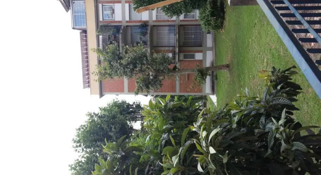 Socrates House Metrò
