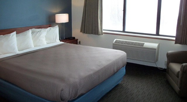 Двухместный номер Standard AmericInn by Wyndham Beulah