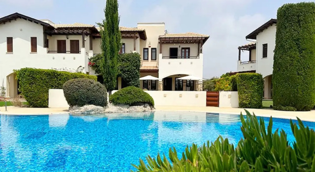 Villa Junior Villa Zeus, hot tub and communal pool, Aphrodite Hills