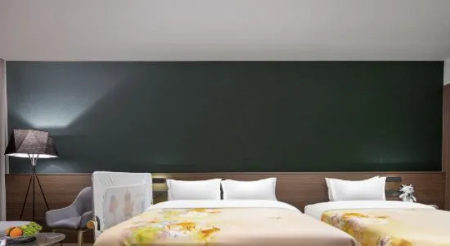 Семейный тент Ligang Hotel (Yuhuan Chumen Passenger Transport Center Commercial Exhibition Center Store)