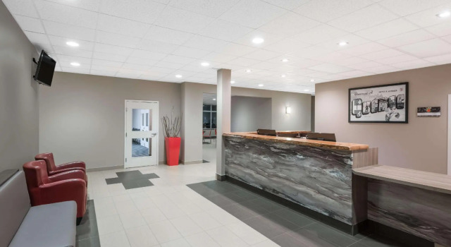 Четырёхместный номер Standard Super 8 by Wyndham Mont Laurier