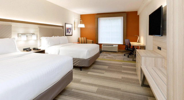 Четырёхместный номер Standard Holiday Inn Express & Suites - Sturbridge by IHG