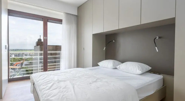 Spacious Apartment on the Seafront, Prenota Appartamento Hotel a Flanders con parcheggio, Parcheggio