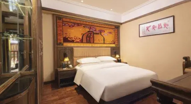 Полулюкс Lijiang Golden Path Hospitality