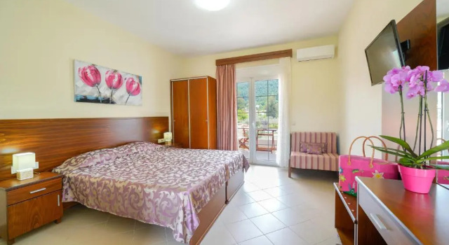 Nina Studios 2, Rezervovat Hotel Chrisi Akti 