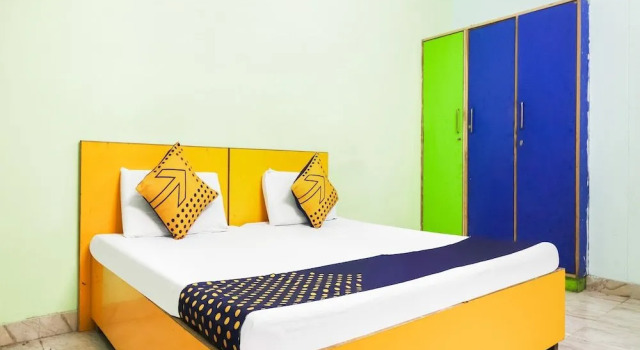 Spot On 62209 Yash Hotel, Забронировать Отель Отели штата Харьяны с парковкой, Парковка