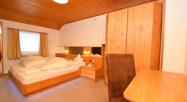 Двухместный номер Standard с балконом Hotel Chalet Olympia