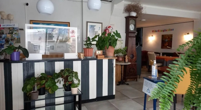 Hostal Creus, Забронировать Хостел Хостелы Росас, Хостел