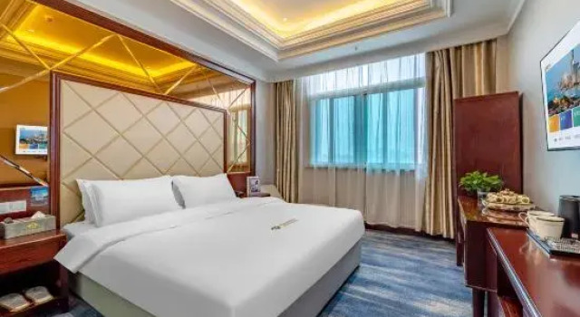 Люкс Business Qinglan Hotel (Danjin Road Wanshan Park Branch, Danyang City)