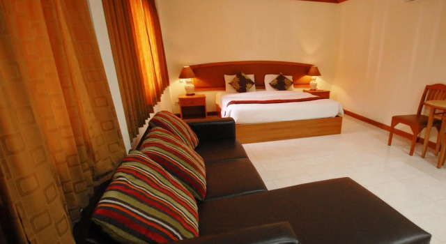 Номер Deluxe Golden Land Hotel