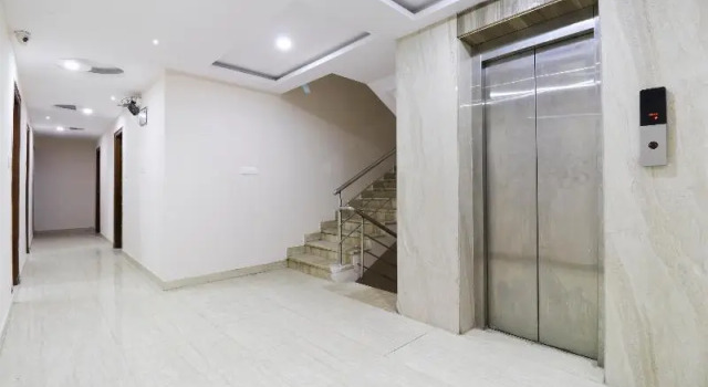 Capital O 69058 Sapphire Suites 2, Varaa Hotelli Hotellit Bangalore aamiaisella, Aamiainen
