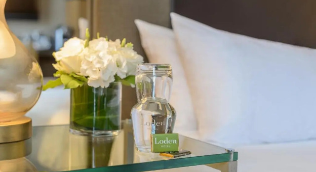 Четырёхместный номер Standard Loden Vancouver