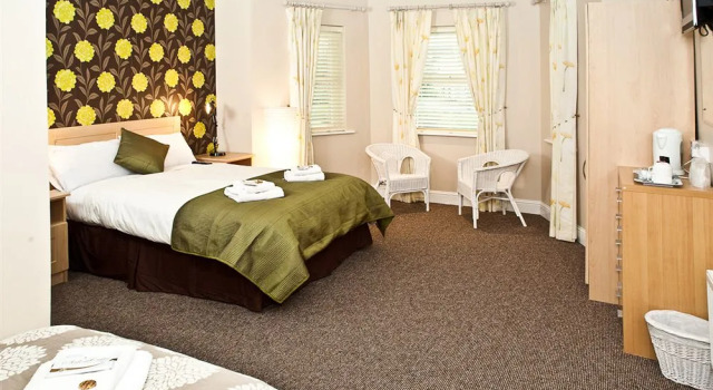 Amber Heights Guesthouse, Забронировать Отель Отели Голуэй с парковкой, Парковка