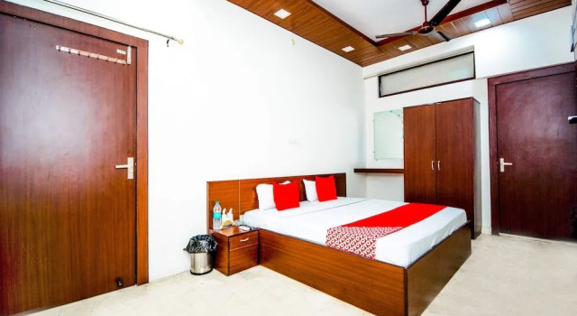 Hotel Mubarak by OYO Rooms, Varaa Hotelli Bhiwani Haryana