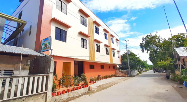 OYO La Briana Guest House, Book Guesthouse Santa Fe Cebu