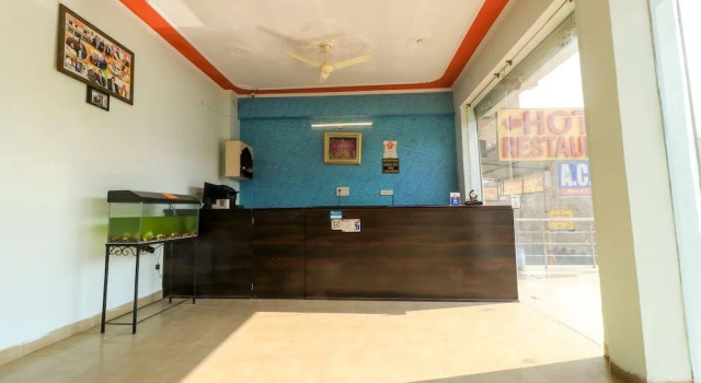 OYO 24228 Hotel Hans