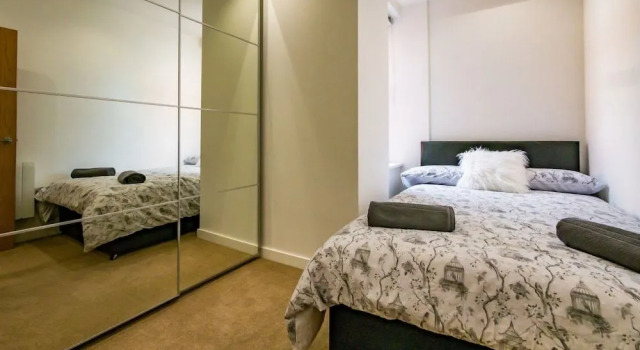 Luxury Reading Apartment, Varaa Huoneisto Asunnot kohteessa Merseyside, Huoneisto