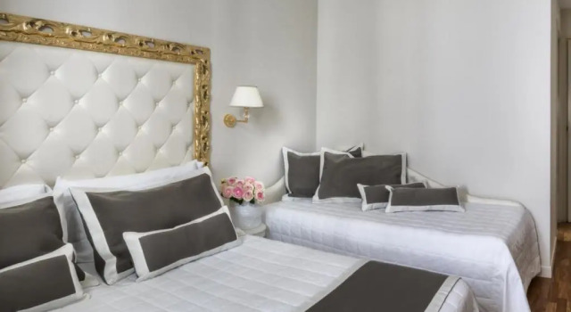 Трёхместный номер Standard с балконом Novecento Suite Hotel