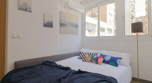 Bright Málaga Beach and Downtown Apartment, Забронировать Апартаменты/квартира Карретера-де-Кадис Малага, рядом с Железнодорожный вокзал Малаги